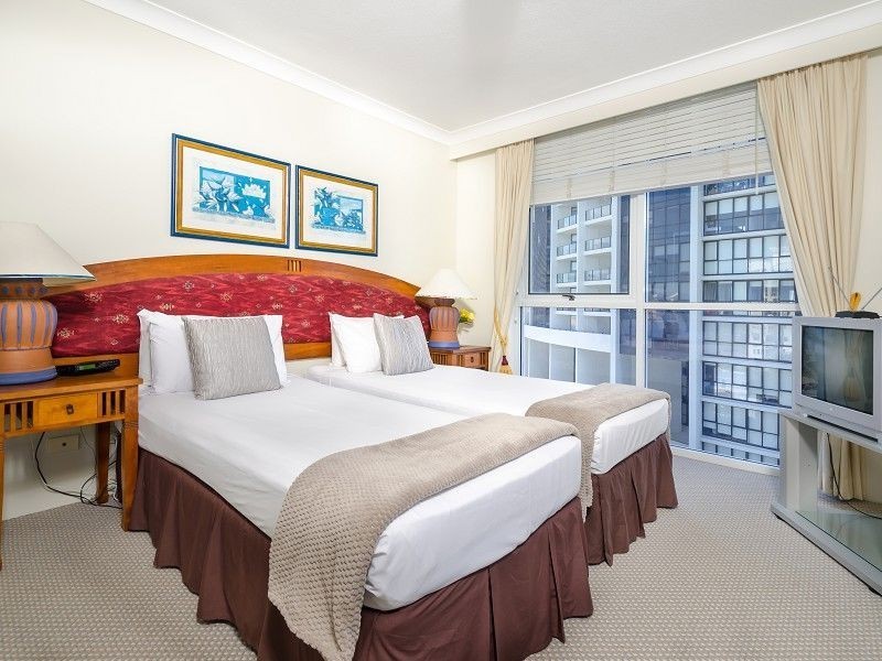 2051/2623 Gold Coast Highway, Broadbeach QLD 4218