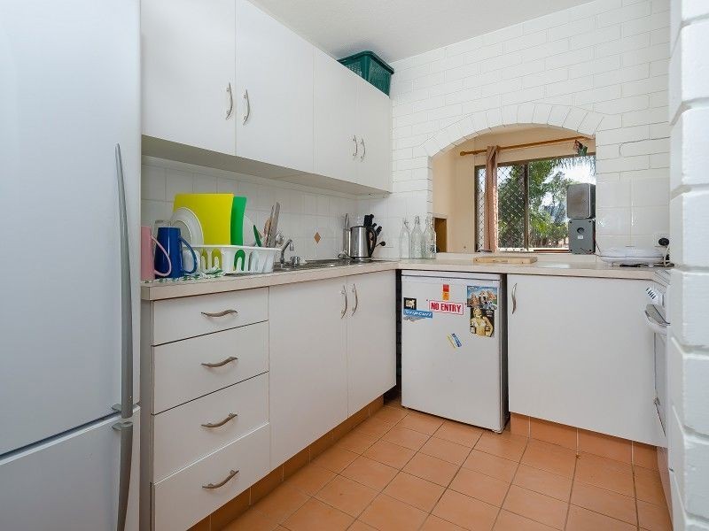 1 Christina Court, Mermaid Waters QLD 4218