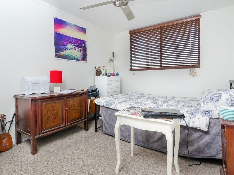 1 Christina Court, Mermaid Waters QLD 4218