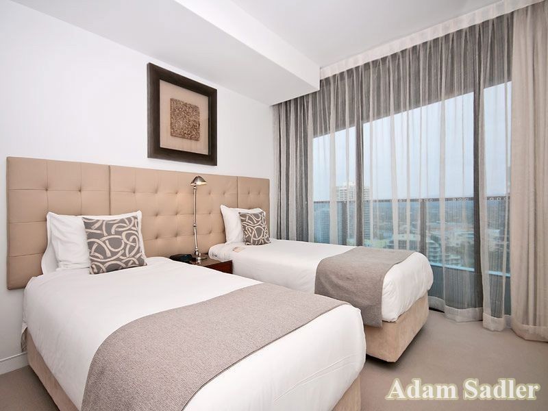 4 Charles Avenue, Broadbeach QLD 4218