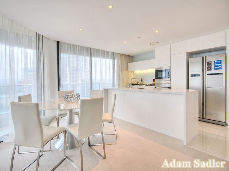 4 Charles Avenue, Broadbeach QLD 4218