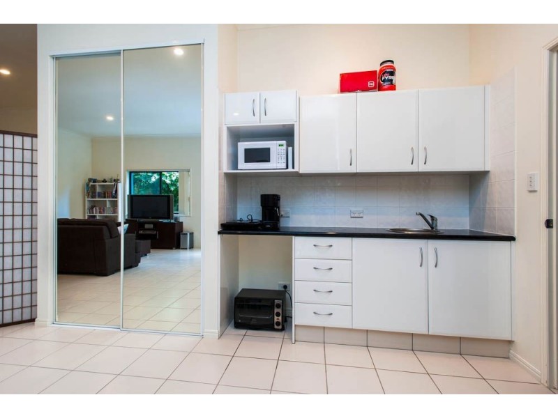 21/2 Ridgeline way, Highland Park QLD 4211