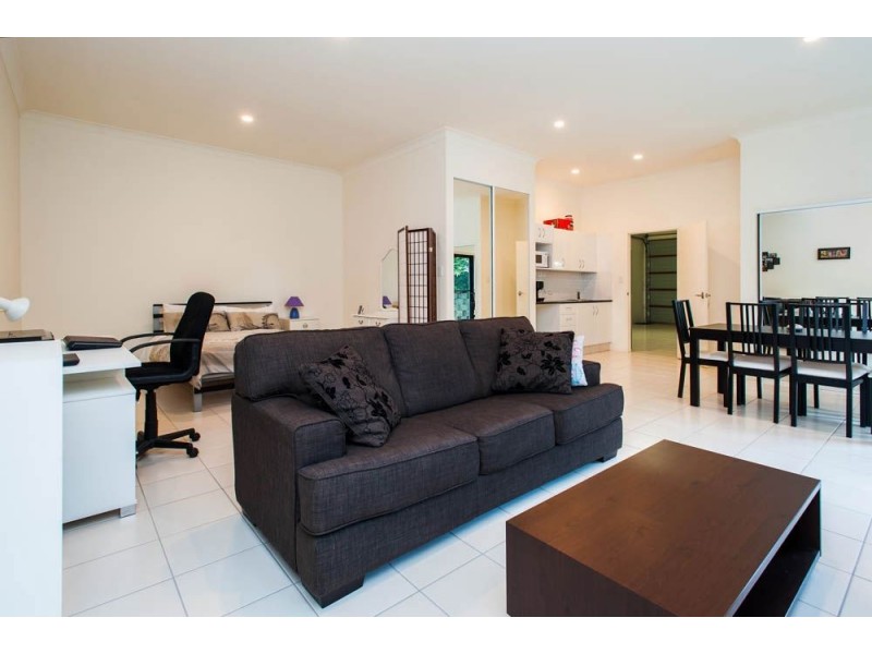 21/2 Ridgeline way, Highland Park QLD 4211