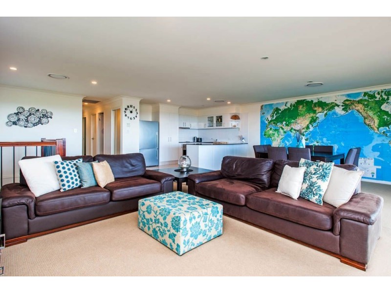 21/2 Ridgeline way, Highland Park QLD 4211