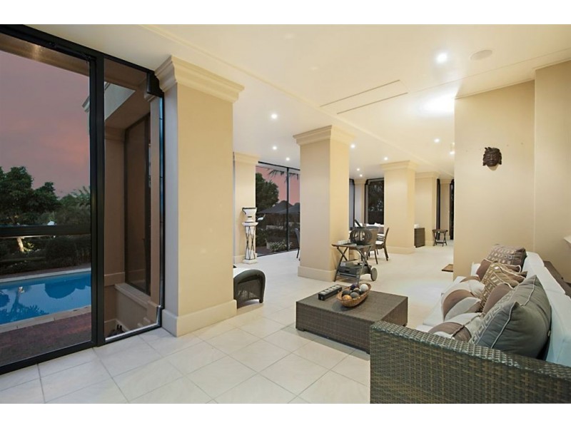 5694 Observation Crescent, Sanctuary Cove QLD 4212