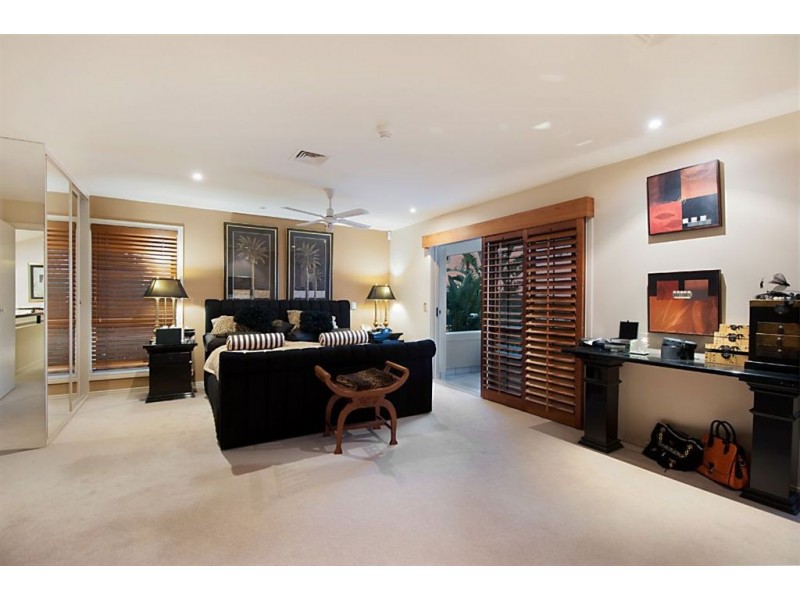 5694 Observation Crescent, Sanctuary Cove QLD 4212