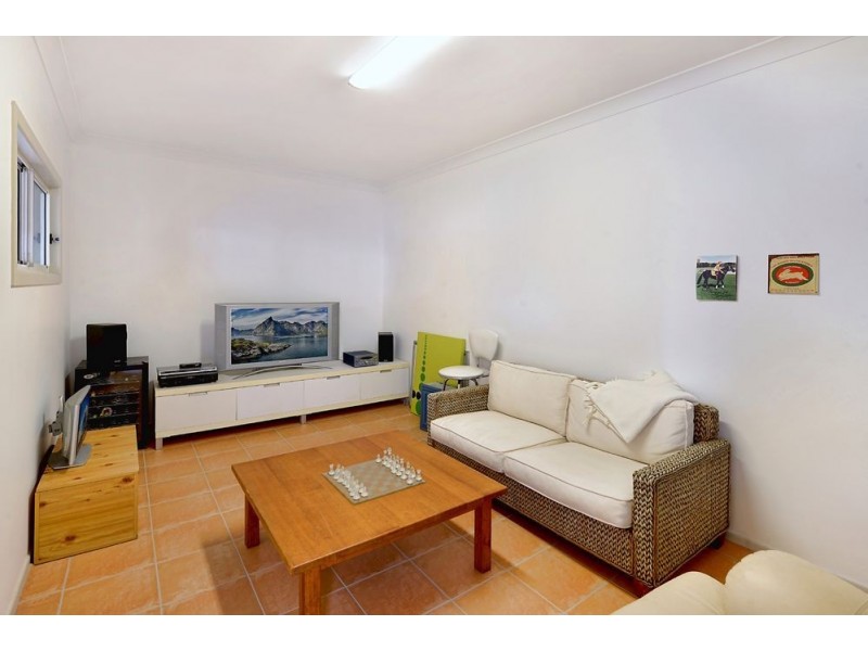 54 Errol Avenue, Paradise Point QLD 4216