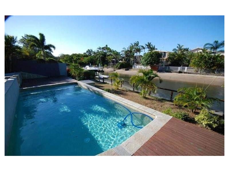 51 Poinciana Boulevard, Broadbeach Waters QLD 4218