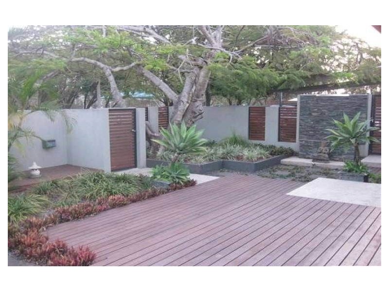 51 Poinciana Boulevard, Broadbeach Waters QLD 4218