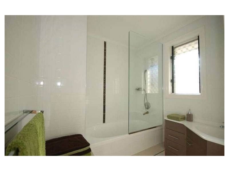 51 Poinciana Boulevard, Broadbeach Waters QLD 4218