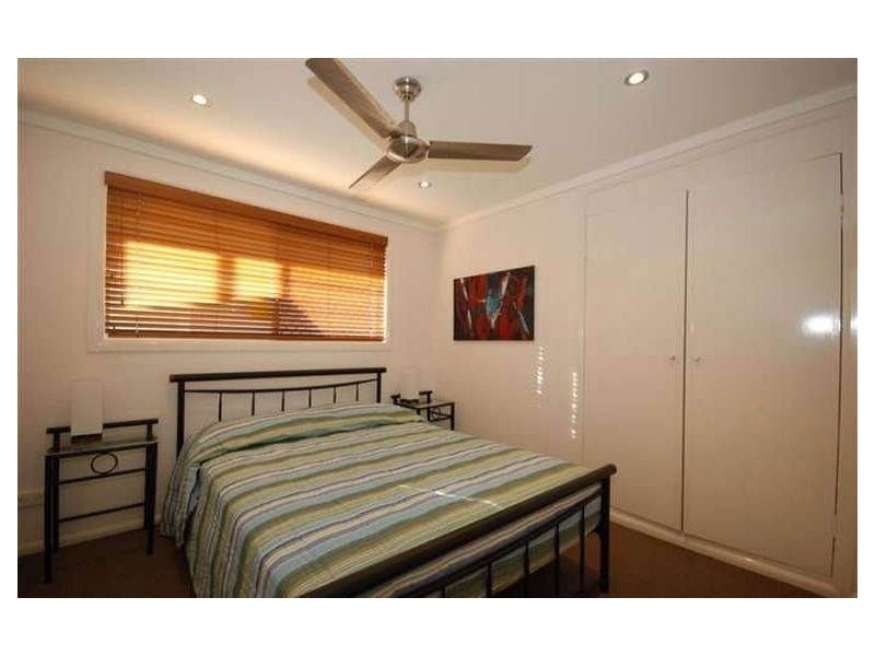 51 Poinciana Boulevard, Broadbeach Waters QLD 4218