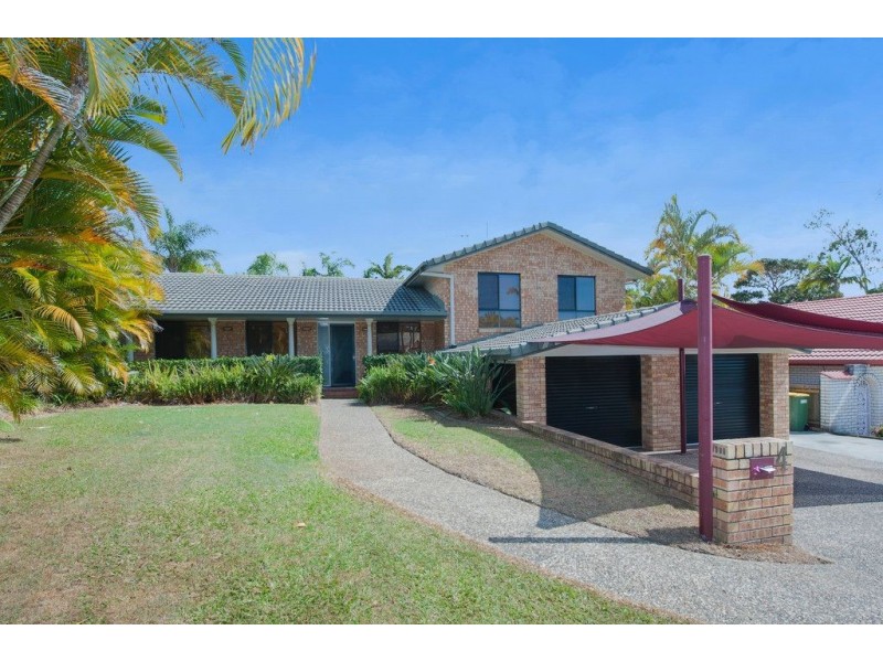 4 Morwell Court, Helensvale QLD 4212
