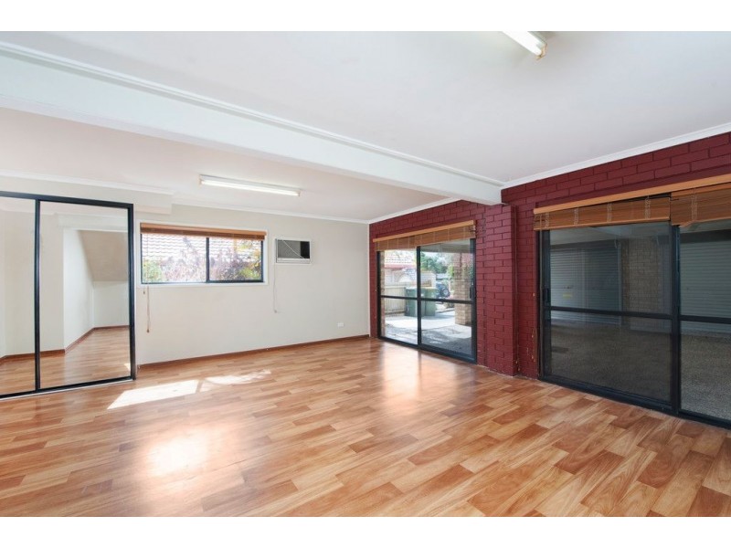 4 Morwell Court, Helensvale QLD 4212