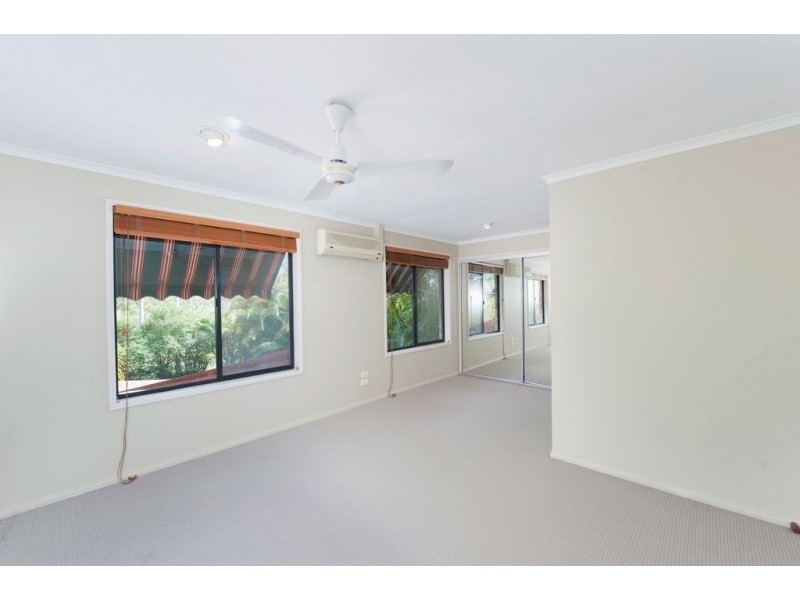 4 Morwell Court, Helensvale QLD 4212