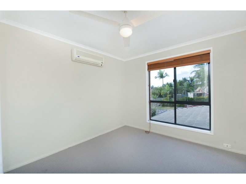 4 Morwell Court, Helensvale QLD 4212