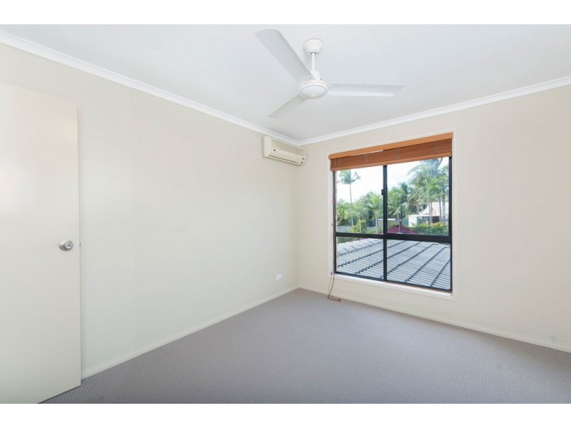 4 Morwell Court, Helensvale QLD 4212