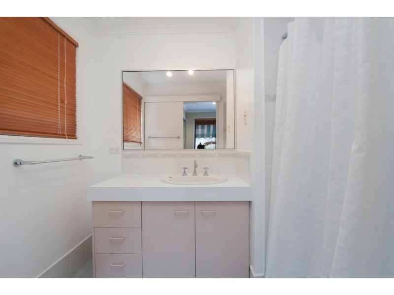 4 Morwell Court, Helensvale QLD 4212