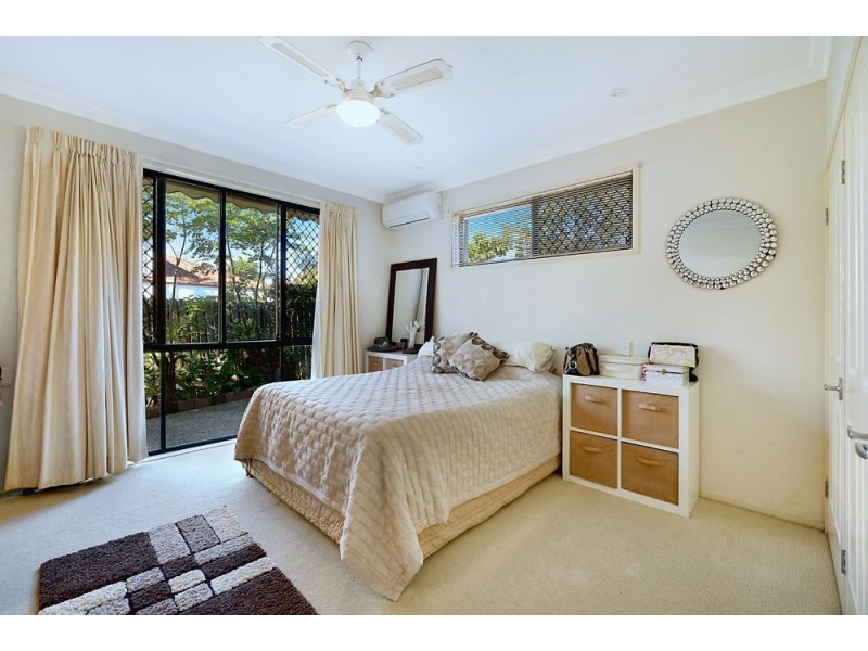 2/285 Bayview Street, Hollywell QLD 4216