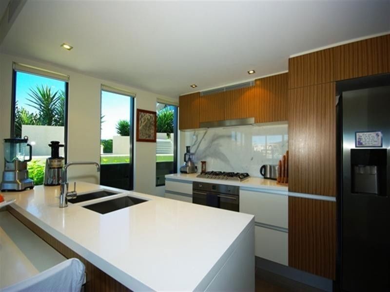 1021/2-6 The Esplanade, Burleigh Heads QLD 4220