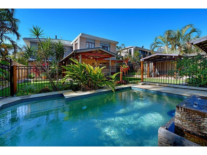 36 Clam Street, Runaway Bay QLD 4216