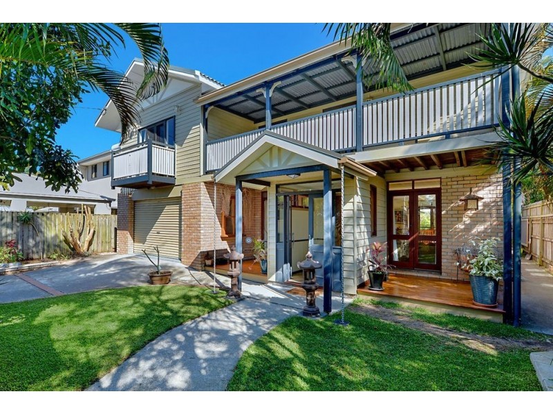 36 Clam Street, Runaway Bay QLD 4216