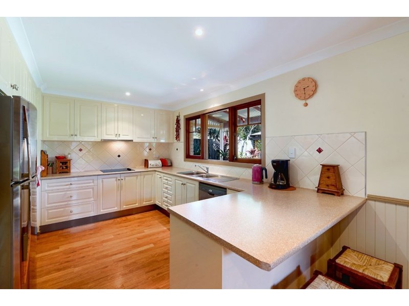 36 Clam Street, Runaway Bay QLD 4216