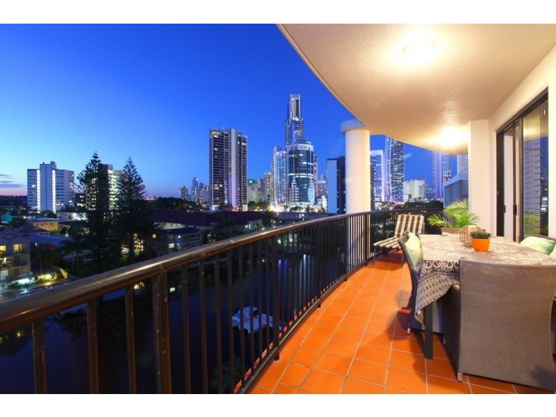 23/12 Paradise Island, Surfers Paradise QLD 4217