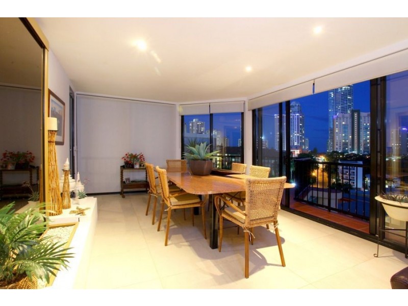 23/12 Paradise Island, Surfers Paradise QLD 4217