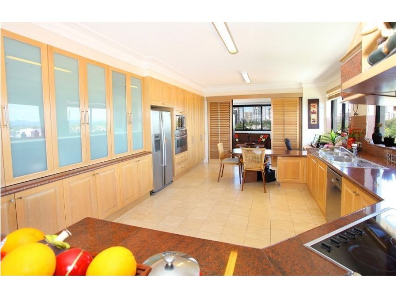 23/12 Paradise Island, Surfers Paradise QLD 4217