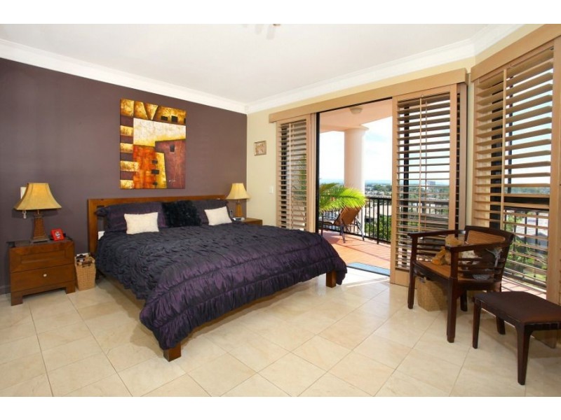 23/12 Paradise Island, Surfers Paradise QLD 4217