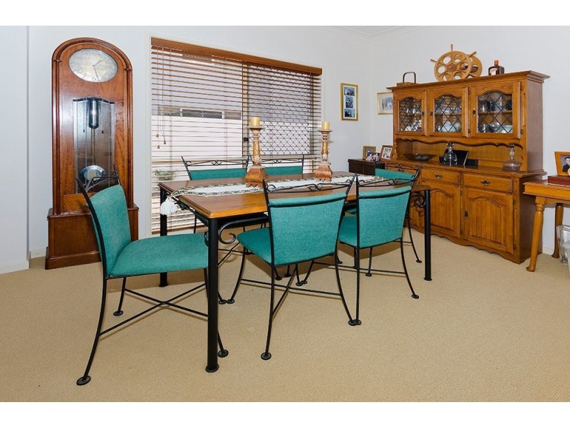 6 Meadowlake Drive, Carrara QLD 4211