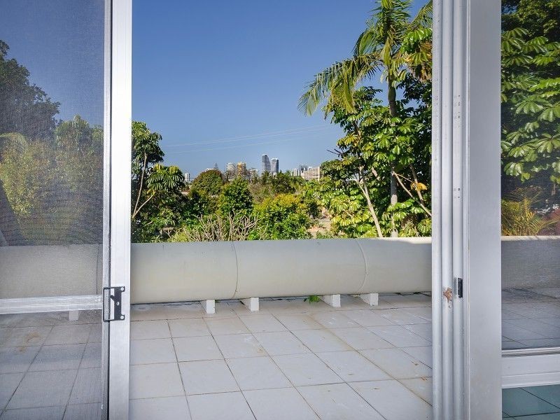 22/111 Rio Vista Boulevard, Broadbeach Waters QLD 4218