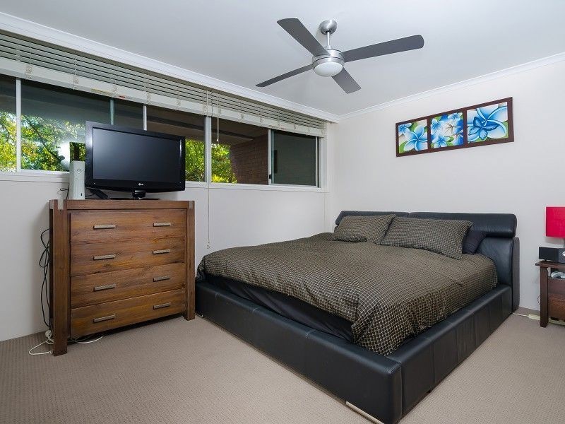 22/111 Rio Vista Boulevard, Broadbeach Waters QLD 4218