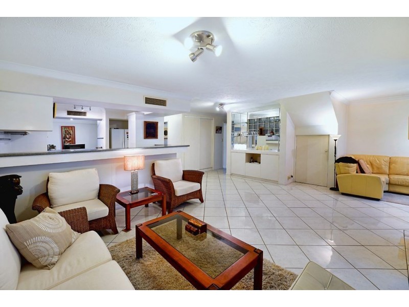 52/100 Morala Avenue, Runaway Bay QLD 4216