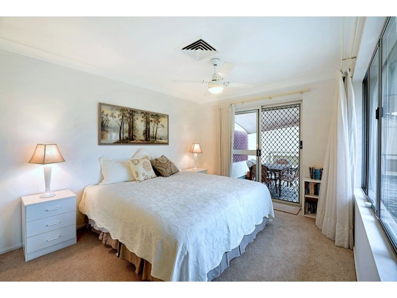 52/100 Morala Avenue, Runaway Bay QLD 4216