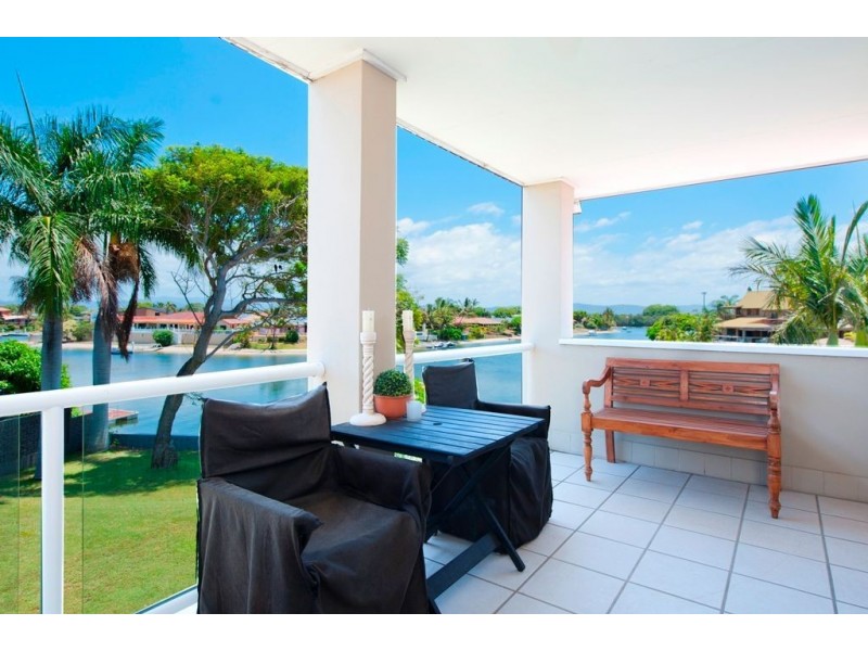 44 Markeri Street, Mermaid Waters QLD 4218