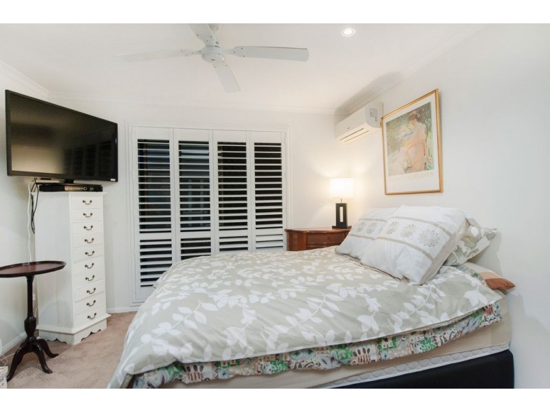 21 Karema Crescent, Runaway Bay QLD 4216