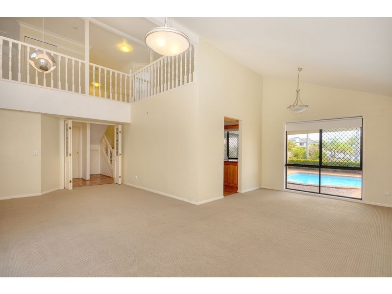 379 Rio Vista Blvd, Mermaid Waters QLD 4218