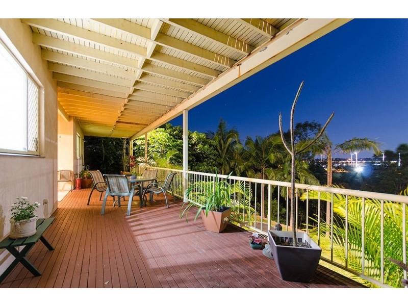38 Amethyst Court, Carrara QLD 4211