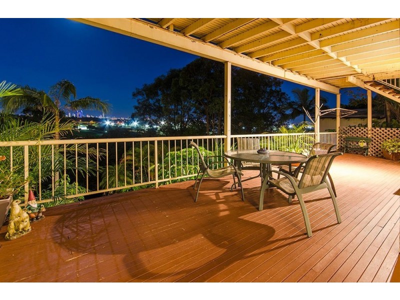 38 Amethyst Court, Carrara QLD 4211