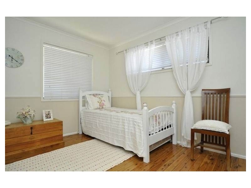 2/13 Errol Avenue, Paradise Point QLD 4216