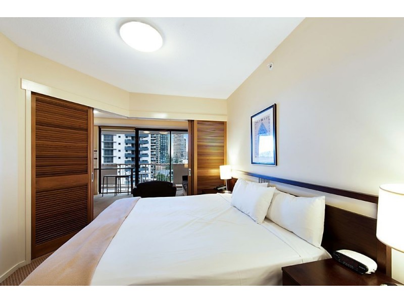 42 Surf Parade, Broadbeach QLD 4218