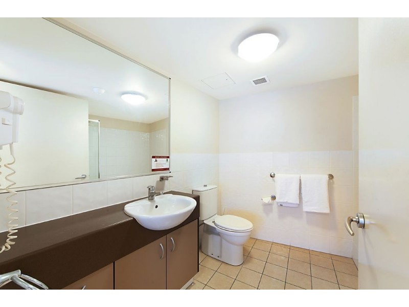 42 Surf Parade, Broadbeach QLD 4218