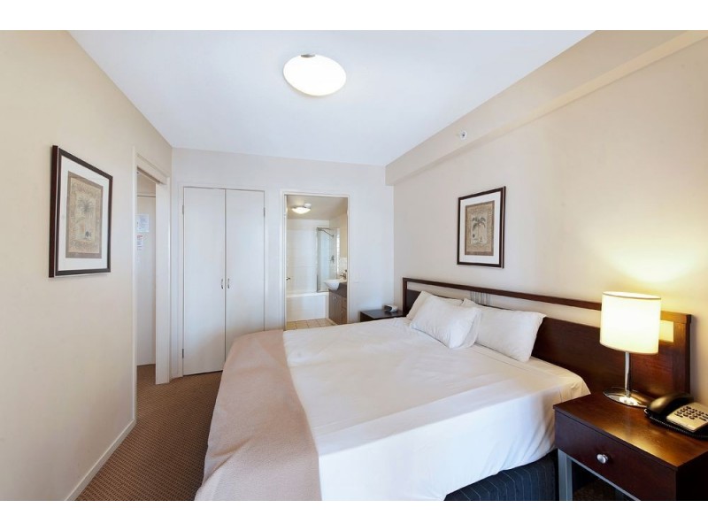 42 Surf Parade, Broadbeach QLD 4218