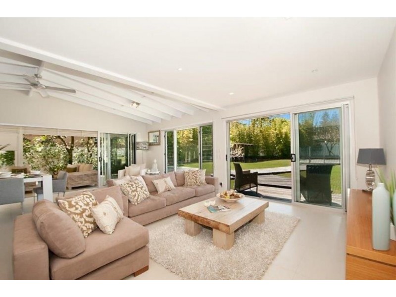 21 Arthur Street, Mermaid Beach QLD 4218