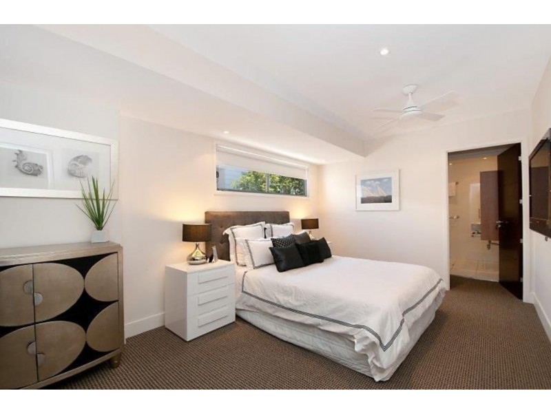 21 Arthur Street, Mermaid Beach QLD 4218