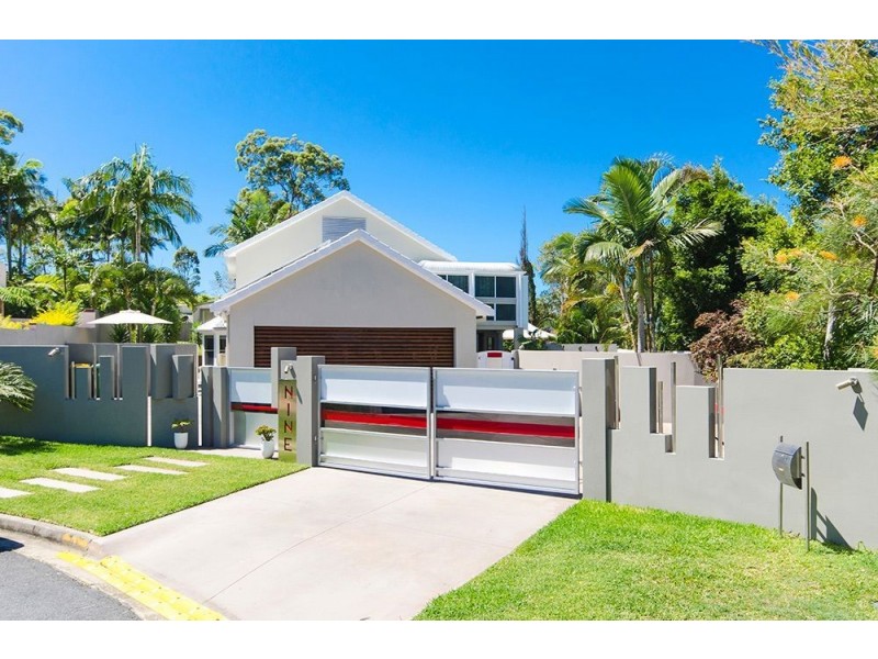 9 Solar Court, Benowa QLD 4217