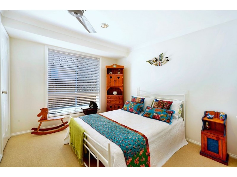 28 Compass Court, Mermaid Waters QLD 4218