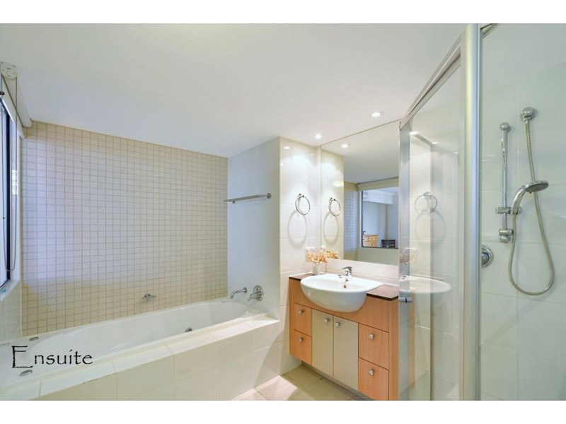 21 Cypress Avenue, Surfers Paradise QLD 4217