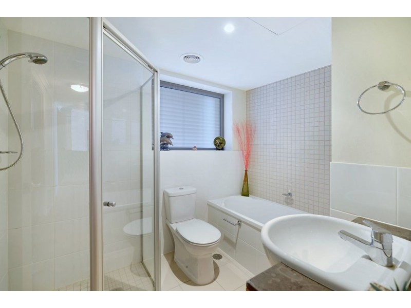 21 Cypress Avenue, Surfers Paradise QLD 4217